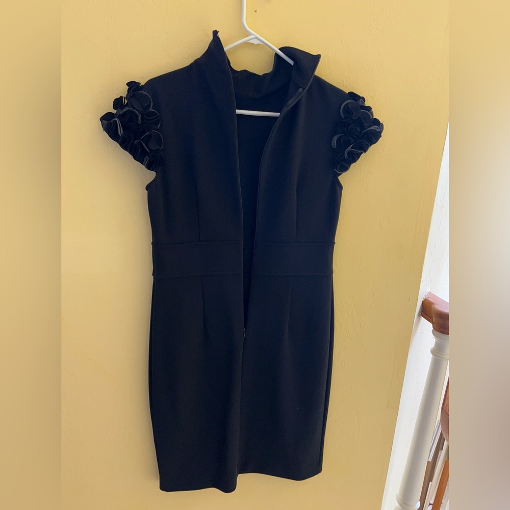 Adrienne Vittadini Solid Black Rosette Sleeves Mi… - image 5